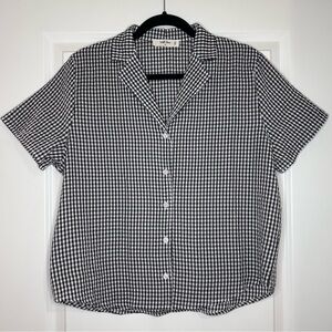 Wild Love | Juniors Short Sleeve Button-Down Shirt